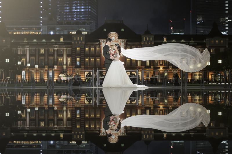 駅舎を背景にリフレクション♡