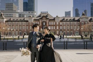 昼のロケーション＋スタジオで魅せる、黒ドレスの特別フォト