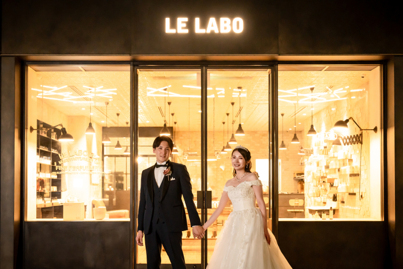 店舗の明かりが煌びやか!