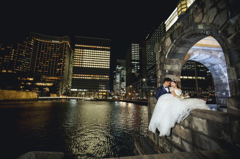 ビルの明かりが反射して・・・・