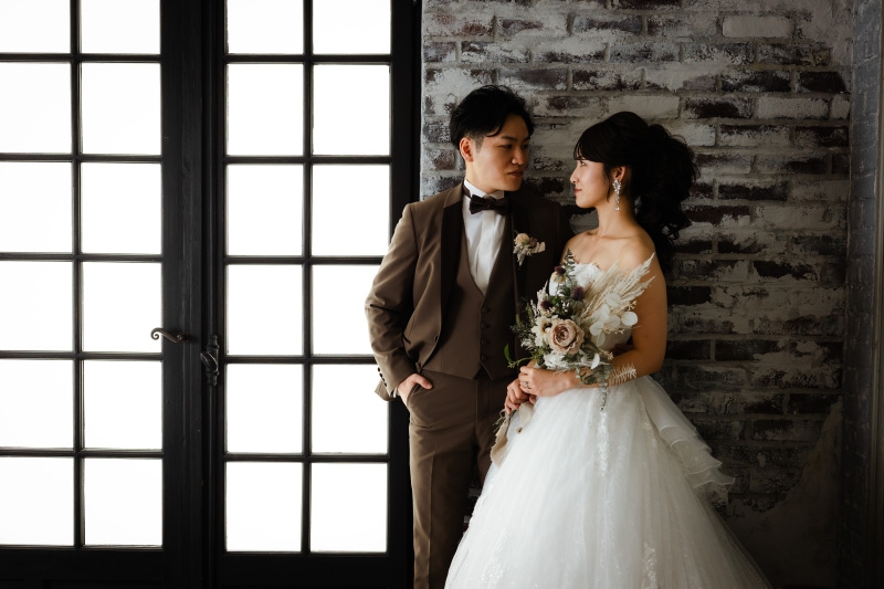 シックな装いで