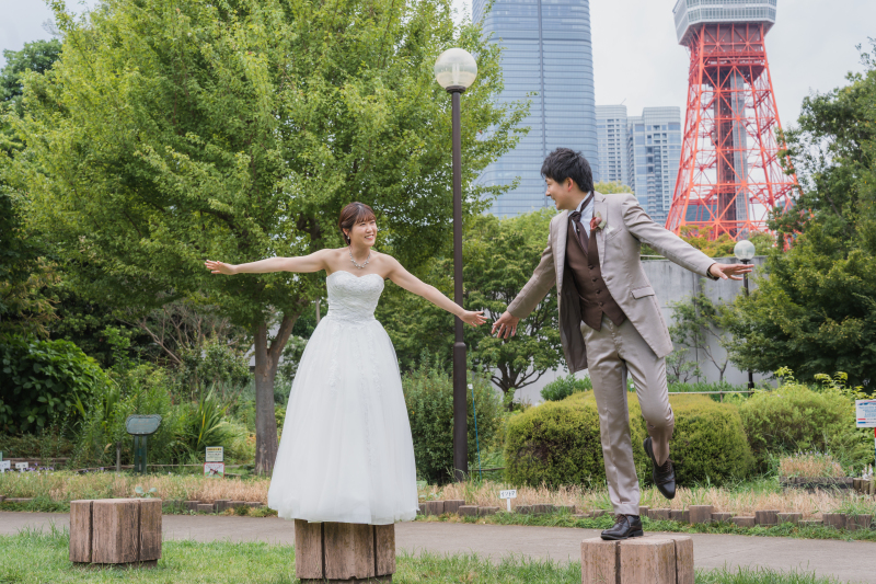 ベンチでふたり語る未来