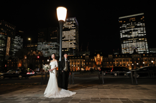 イルミネーションと一緒に、東京駅・丸の内中通りで叶える特別なウェディングフォト
