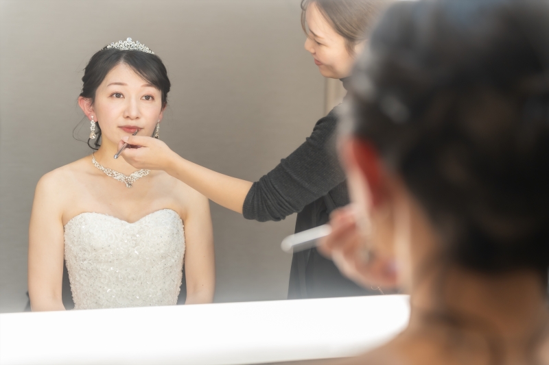 ティアラとドレスに包まれた凛然