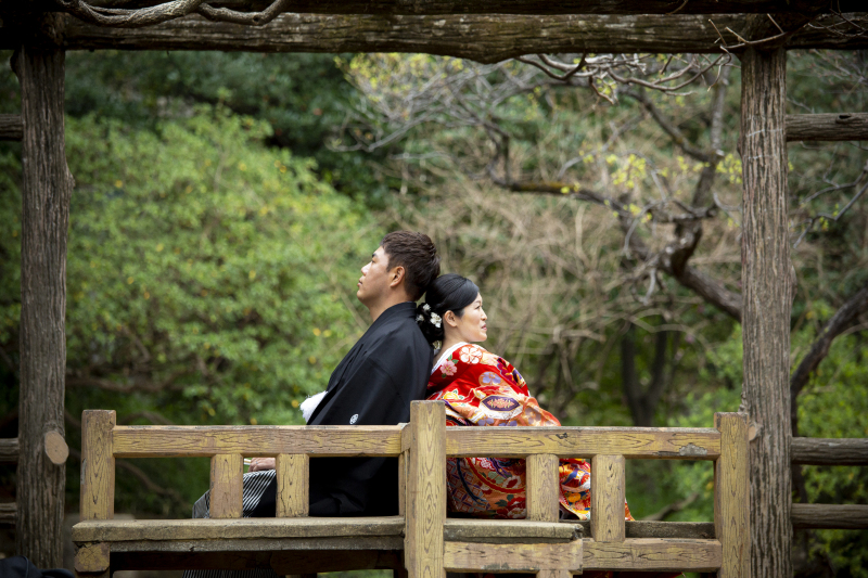 背中を合わせてのポーズ