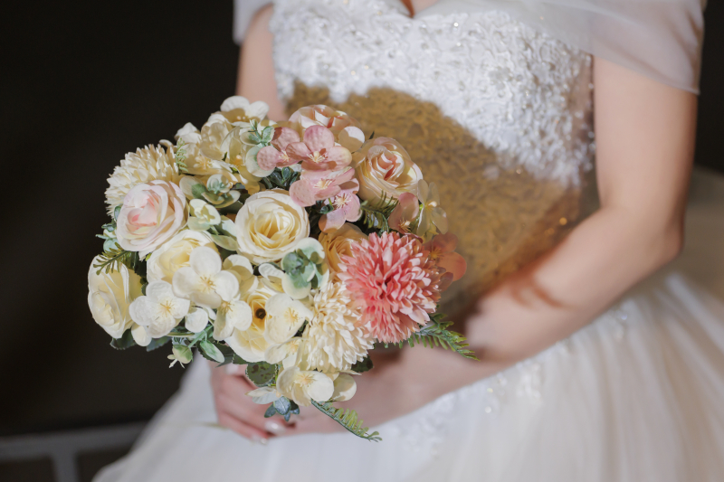 この花束に誓いをこめて