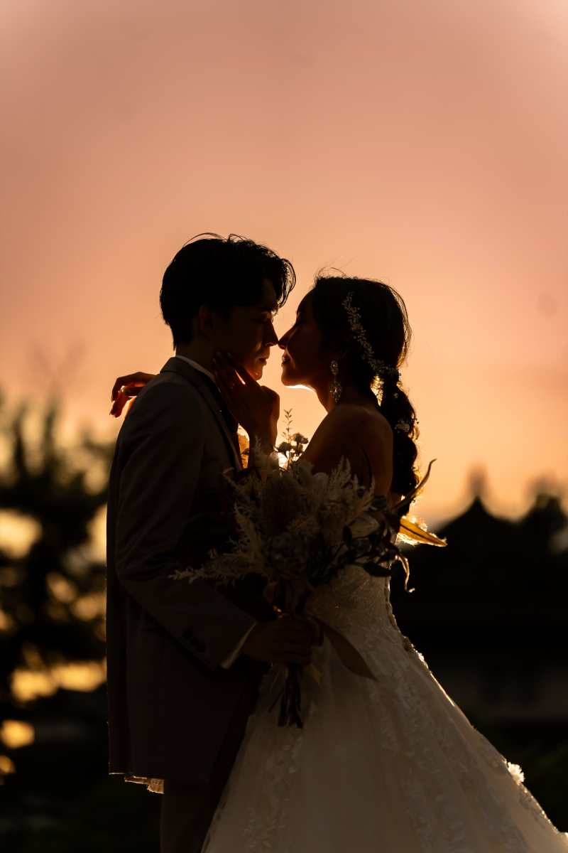 夕陽でシルエット