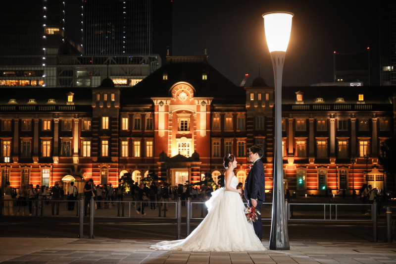 和田倉門と夜景を巡る、洋装2着で叶える贅沢なフォトウェディング