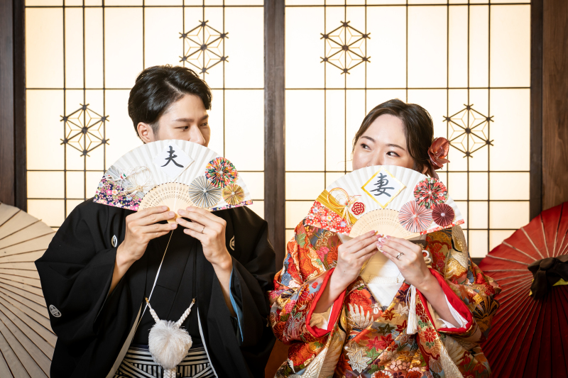 扇子でチラッと♪