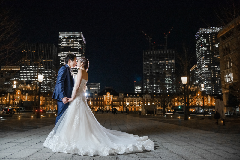 輝く東京駅にて