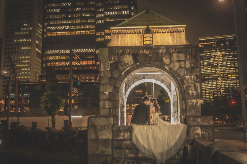 いまなら90日前予約でお得に！東京駅×夜ロケ×スタジオの贅沢フォトウェディング