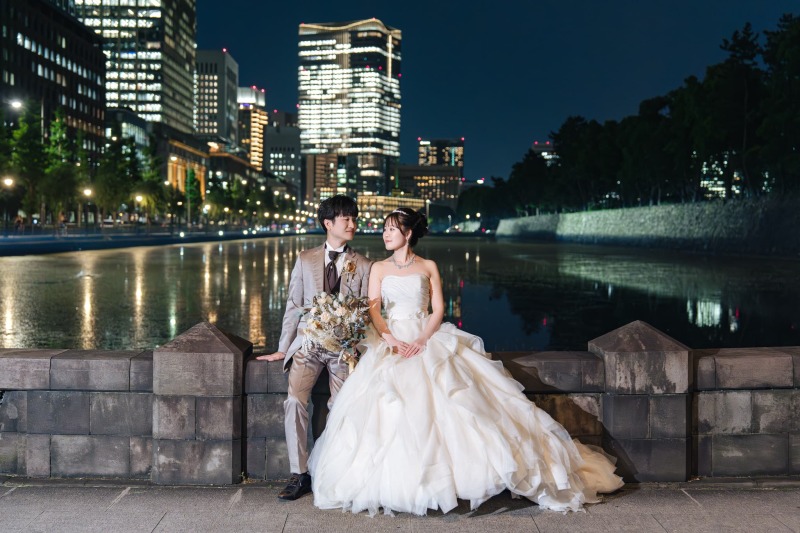 ビルの灯りとともに