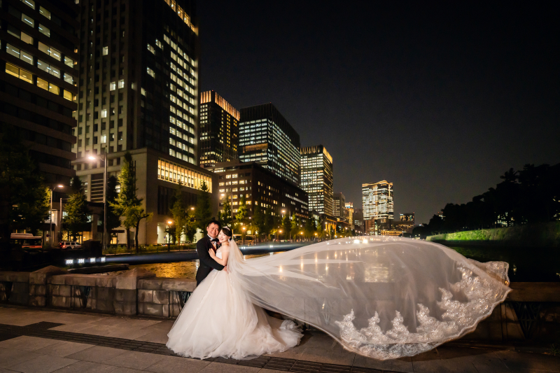 光をまとうドレスの魔法