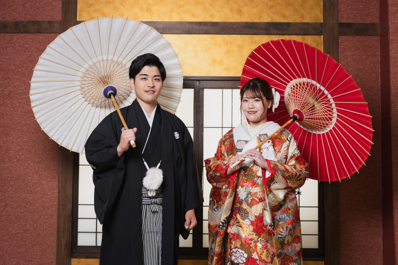 和傘と笑顔の祝福