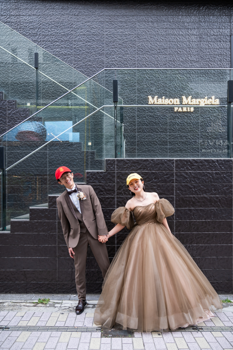 キャップをかぶってキュートに決めた二人