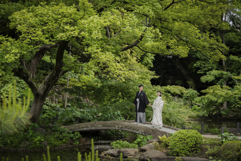 PHOTO WEDDING STYLE_庭園で撮影できる