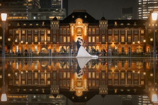 PHOTO WEDDING STYLE_リフレクション（水面を利用したようなシンメトリーな世界を演出）