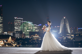PHOTO WEDDING STYLE_横浜らしさ広がる港街ロケ（大さん橋と会館などで趣ある撮影を）