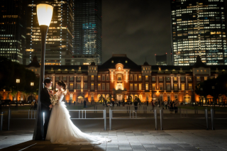 PHOTO WEDDING STYLE_夜の東京駅周辺ロケ（和田倉門・丸の内仲通り・明治安田生命前）