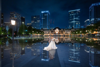 PHOTO WEDDING STYLE_リフレクション（水面を利用したようなシンメトリーな世界を演出）
