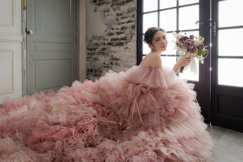 【返金保証付】6月末まで!ドレス2着・30,000円アルバム付き☆【Sweetプラン♡(洋装・スタジオ)】◎129,800円