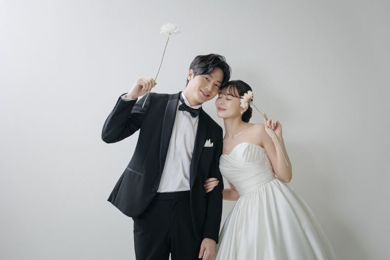 年内撮影限定!30,000円アルバム付き☆【洋装スタジオ撮影!】◎139,800円→特別79,800円※追加料金なし!