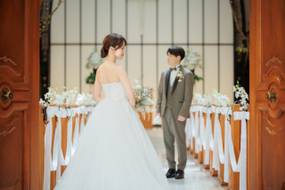 【返金保証付】2月末まで！スタジオ＋30,000円アルバム付き☆【洋装・チャペル撮影！】◎214600円&rarr;89800円