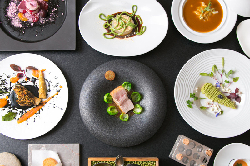 年内撮影限定!30,000円アルバム付き☆【フレンチ会食+洋装スタジオ撮影!】◎特別価格109,800円※追加料金なし!