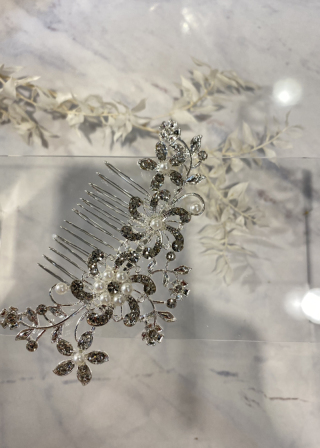 ヘッドアクセサリー