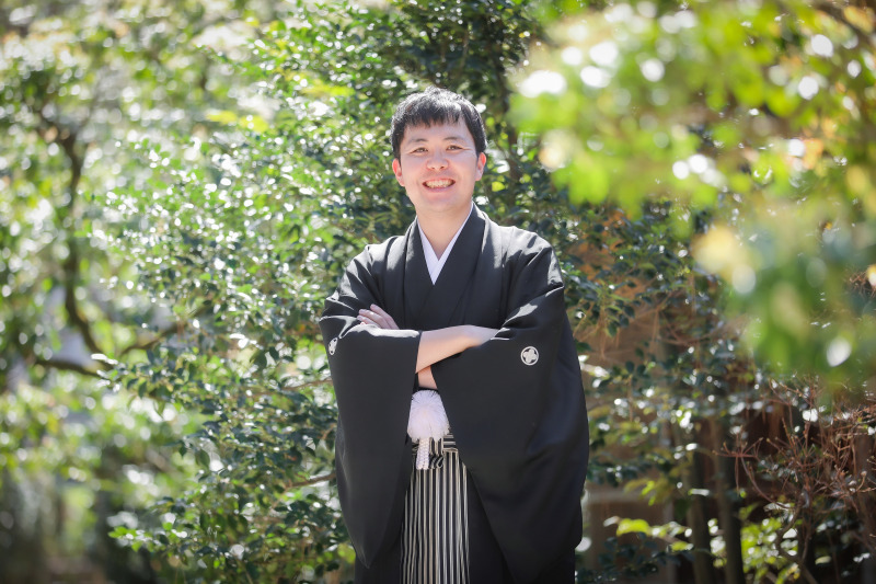 アングルを変えて新郎様のソロショット撮影