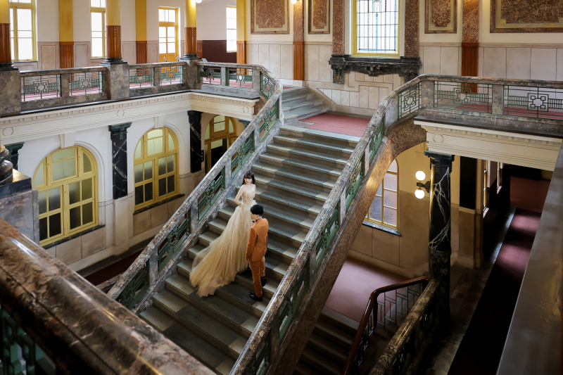 名古屋市政資料館でカラードレス撮影！カメラマン2名体制で充実のフォトウェディング