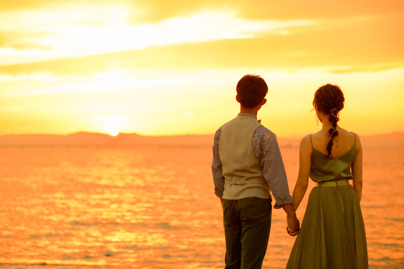 夕陽を見つめて