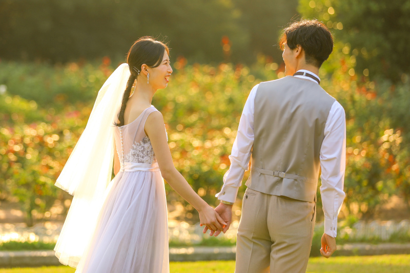 自然体な表情で