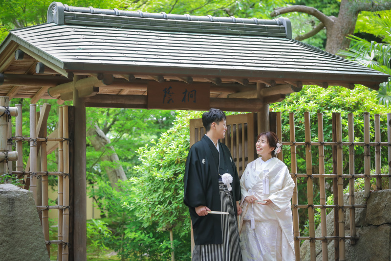 中村公園の桐蔭茶席でおふたりらしい笑顔を残す撮影