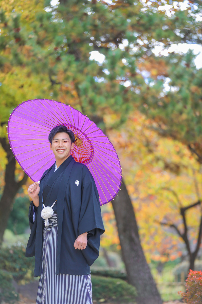 笑顔がステキな新郎様のソロショット撮影