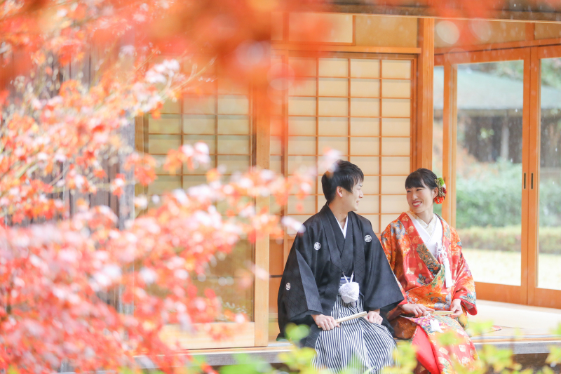 雨の中で和装ロケーション撮影