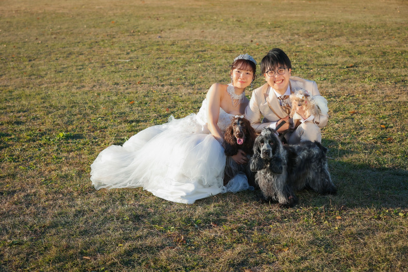 愛犬とバイオリンも一緒に庄内緑地公園で撮影できる洋装一着フォトウェディングプラン