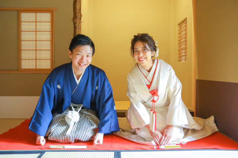 お茶室で正座撮影！