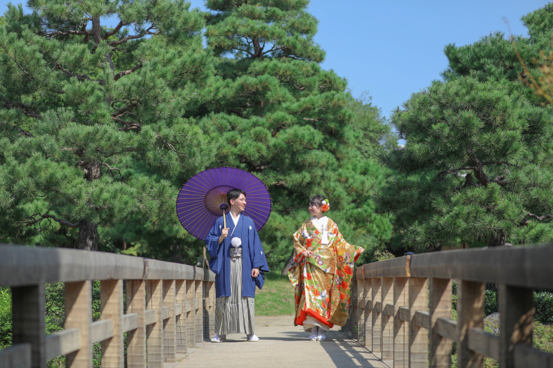 秋晴れと鮮やかな色打掛で白鳥庭園ロケ