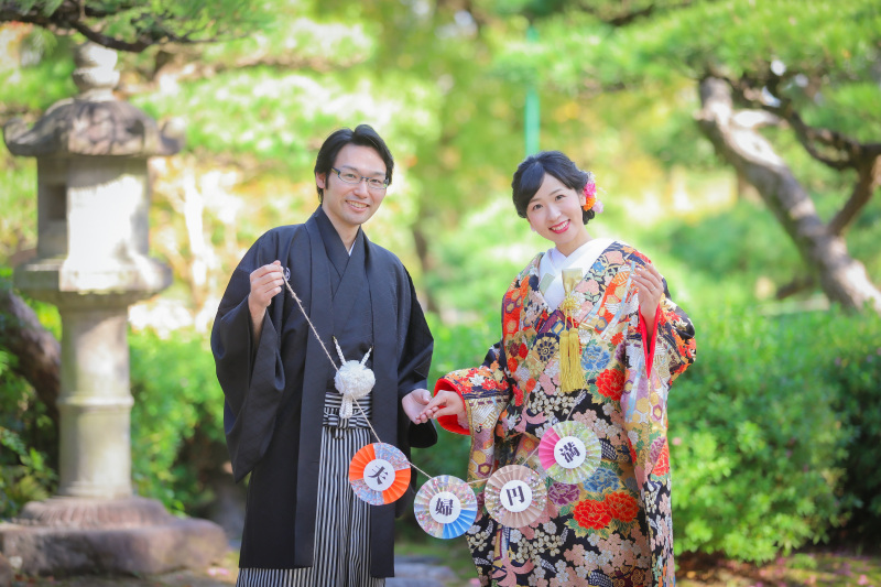 持ち込みの手作りガーランドで楽しげなご様子を