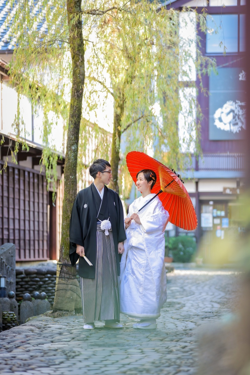 街並みを活かしてのツーショット撮影