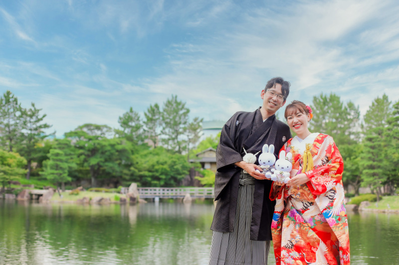 お持ち込みの可愛いぬいぐるみを持って