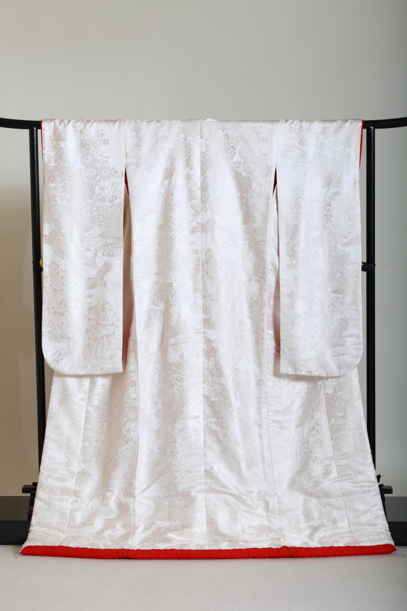 ip-one_白無垢が豊富