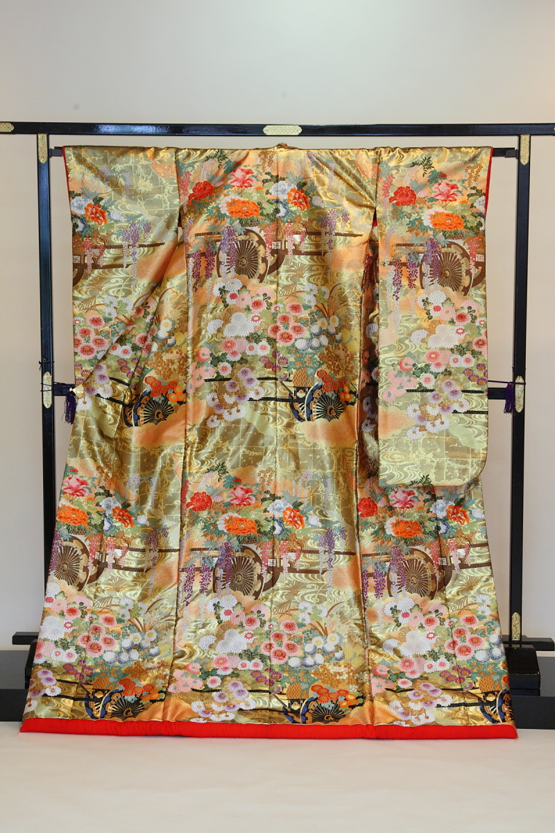 ip-one_色打掛・着物が豊富