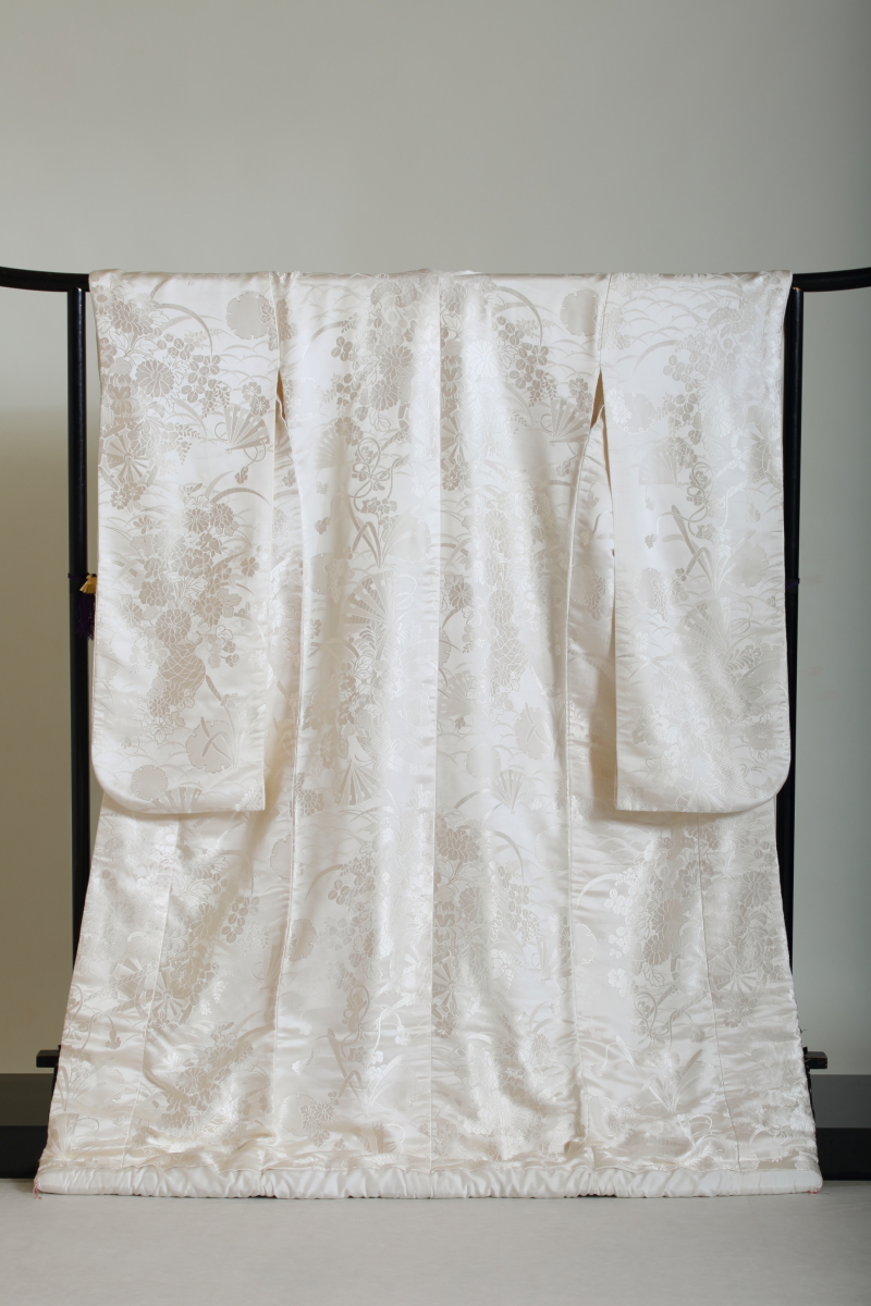 ip-one_白無垢が豊富