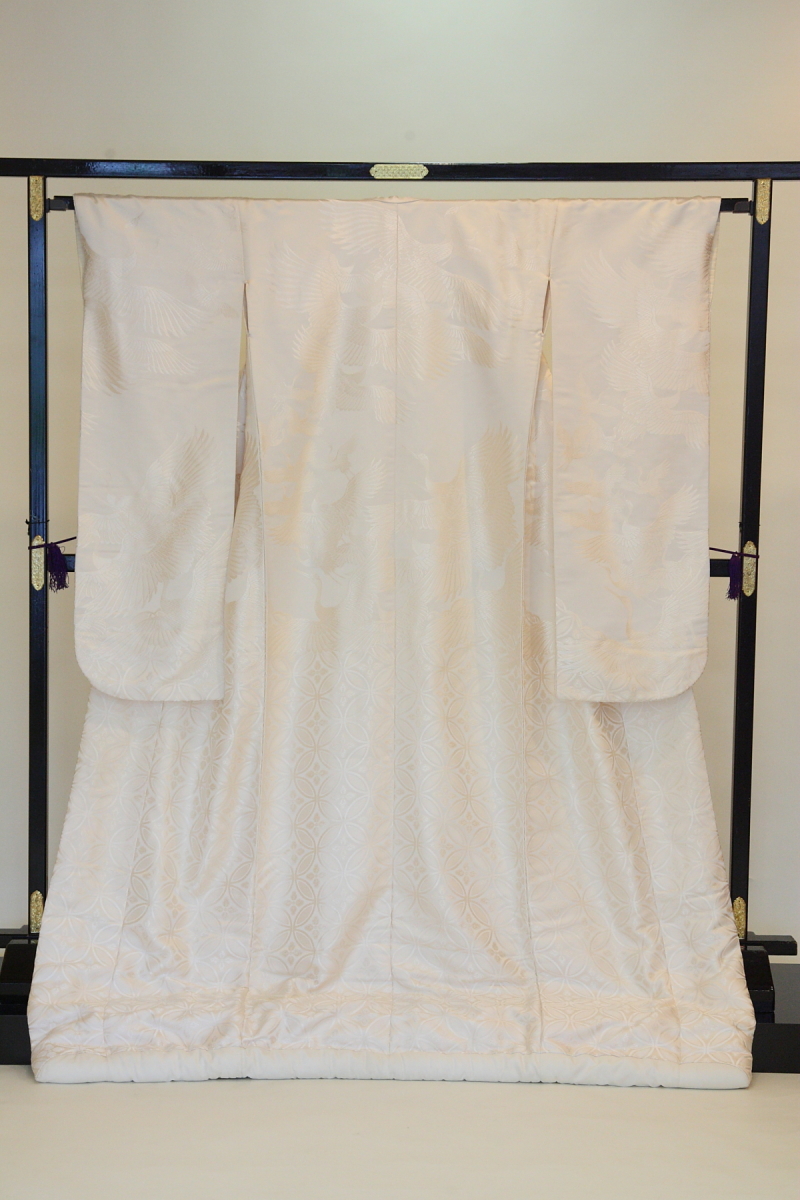 ip-one_白無垢が豊富