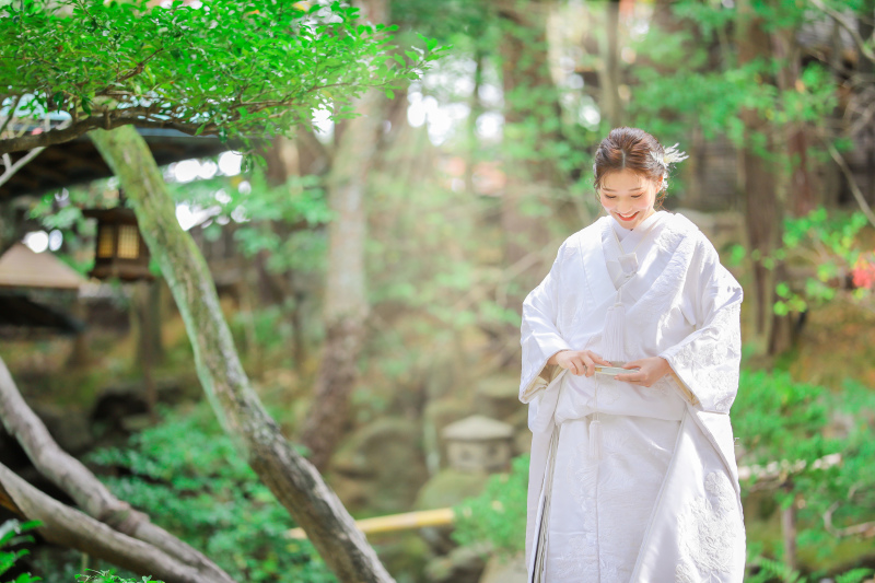 新緑と柔らかな自然光の中で！