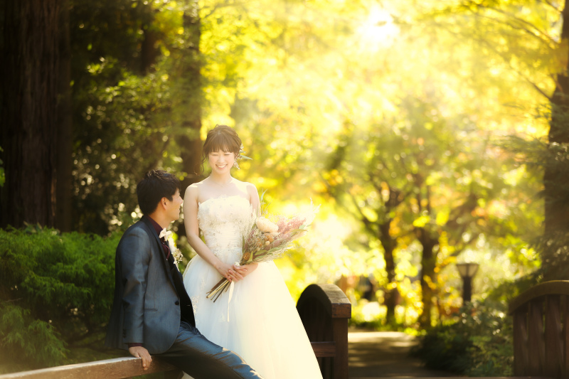 打ち合わせ時から写真が苦手と伺っていたので、無理に表情を作って頂くのではなく自然な表情が出るよう、お二人にはお話をして頂きながら撮影を行いました。