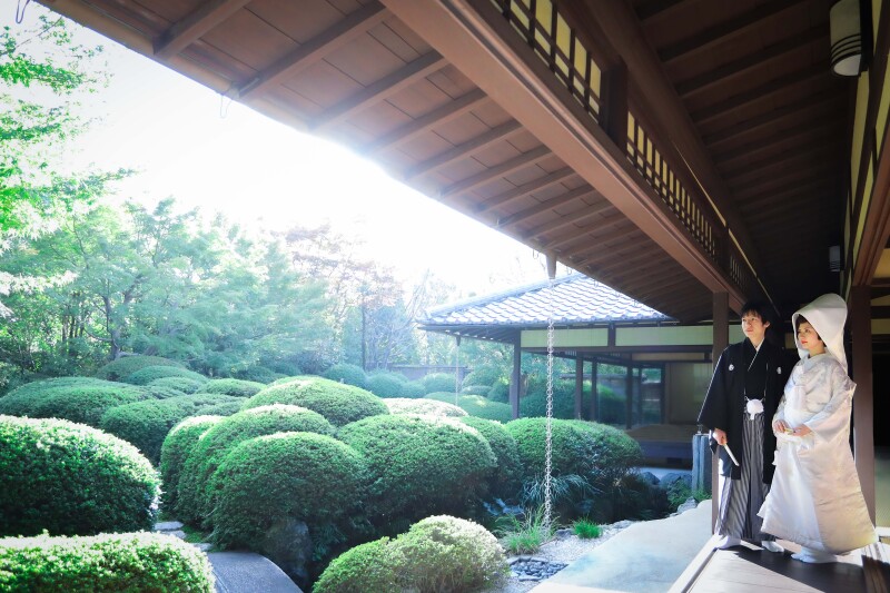 11月限定キャンペーン中通常価格から¥20,000OFF『カメラマン2名撮影』和装＋洋装ロケフォト＋ダイジェスト動画（平日限定）