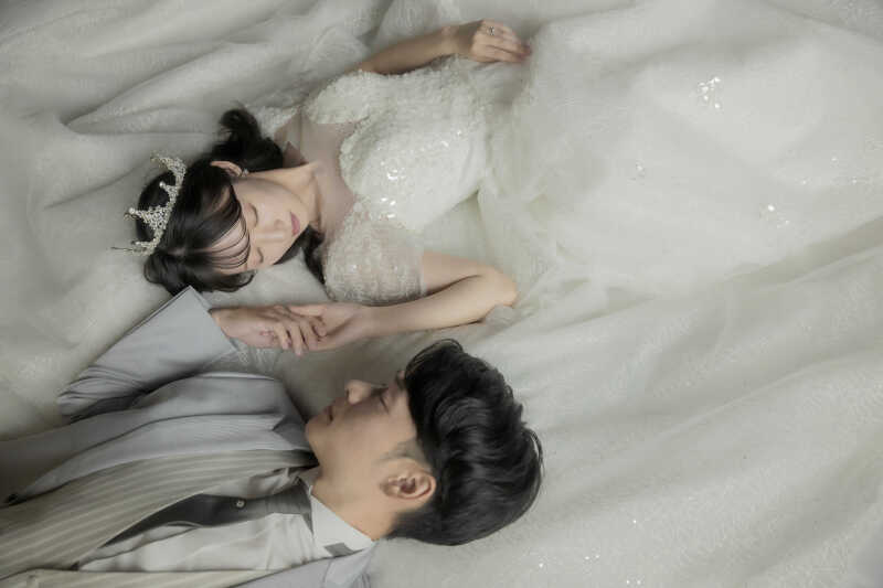 「ドレスの海に包まれて」おふたりの特別な時間